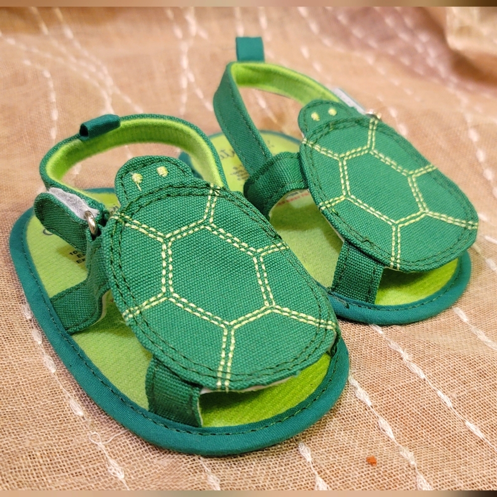 Cutie Pie turtle velcro sandals